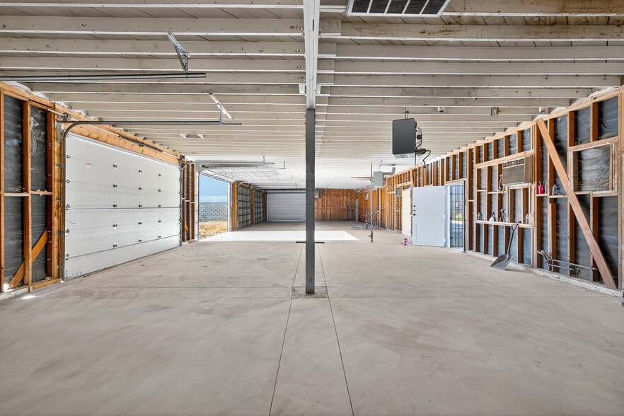 More Photos Of 206-208 W Oldfield St, Lancaster Industrial For Sale