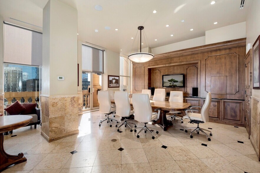 More Photos Of 1601 Arapahoe St, Denver Office For Sale