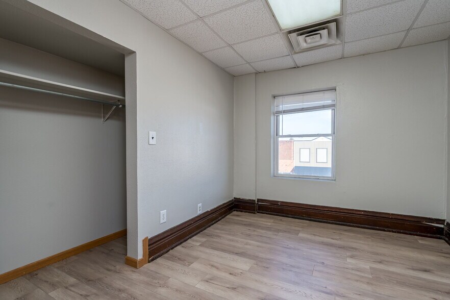 More Photos Of 138 N Main St, Janesville Storefront Retail Residential For Sale