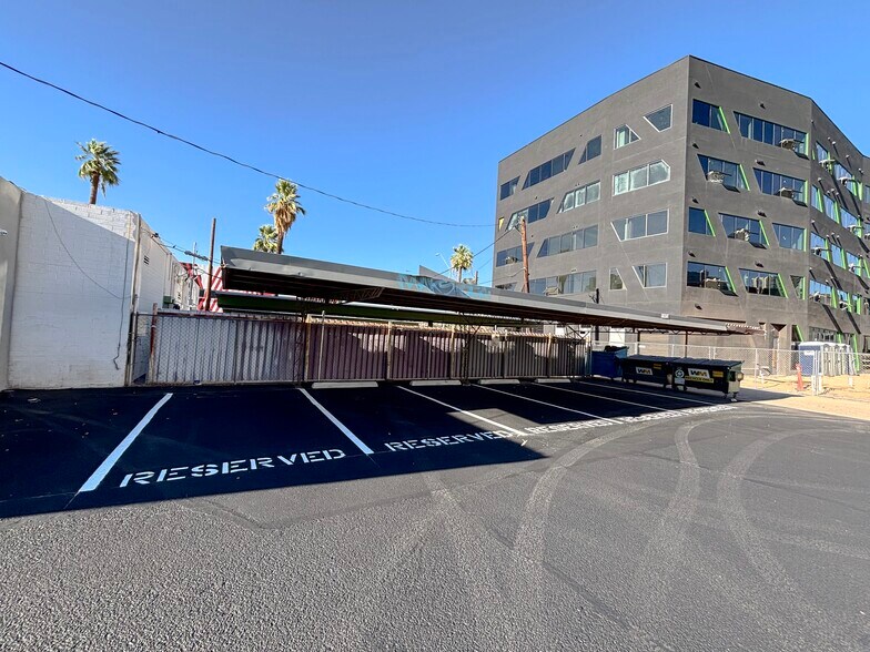 More Photos Of 1025 N Central Ave, Phoenix General Retail For Lease