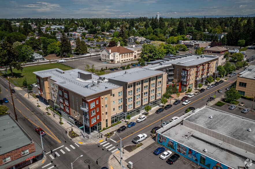 More Photos Of 323 Garfield St S, Parkland Apartments For Lease