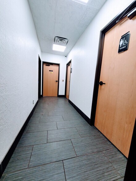 More Photos Of 4313 NW Cache Rd, Lawton Convenience Store For Lease