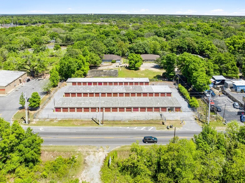 More Photos Of 7054 Palafox St, Pensacola Self Storage For Sale