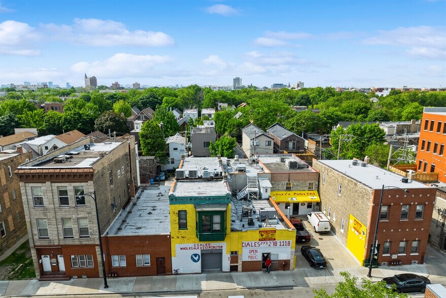 More Photos Of , Chicago Unknown For Sale