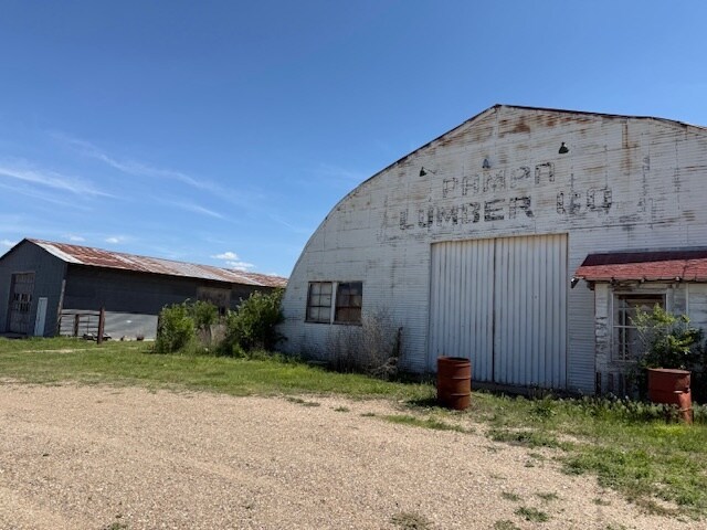 More Photos Of 1301 S Hobart St, Pampa Contractor Storage Yard For Sale