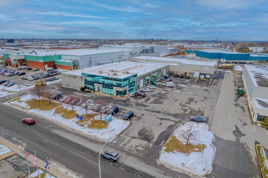 Primary Photo Of 9081-9101 Rue du Parcours, Montréal Warehouse For Sale