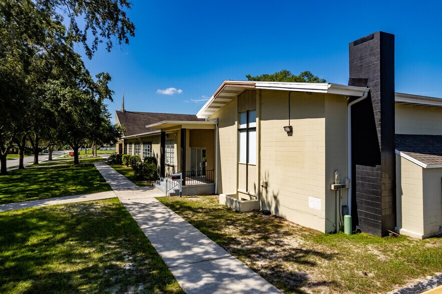 More Photos Of 1400 N Nowell St, Orlando Religious Facility For Lease