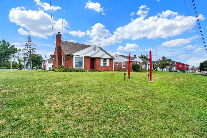 Primary Photo Of 2260 Carlisle Rd, York Office For Sale