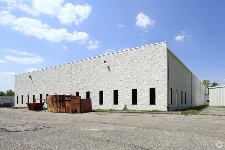 More Photos Of 528 E Washington St, Chagrin Falls Warehouse For Lease