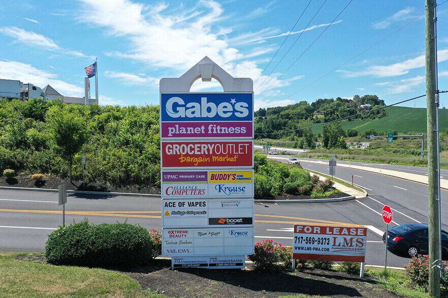 More Photos Of 1204-1292 Greensprings Dr, York Unknown For Lease