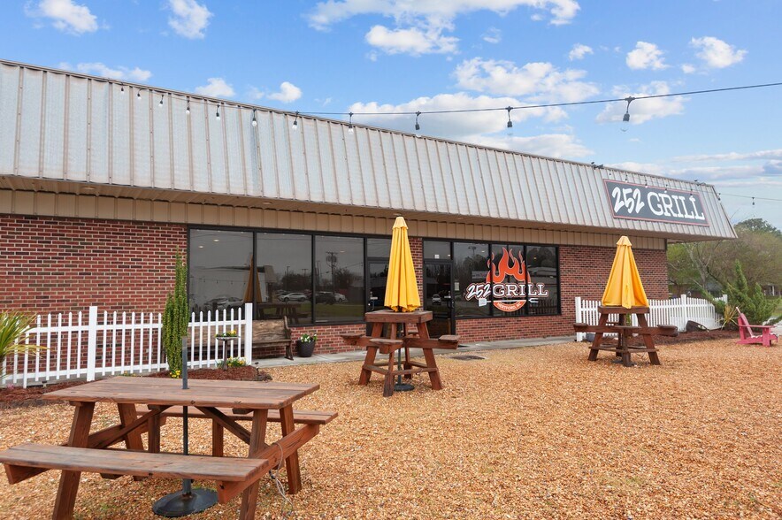 More Photos Of 102 Berry St, Hertford Restaurant For Sale