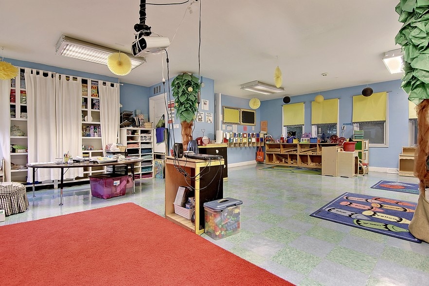 More Photos Of 1521 Wappoo Dr, Charleston Specialty For Lease