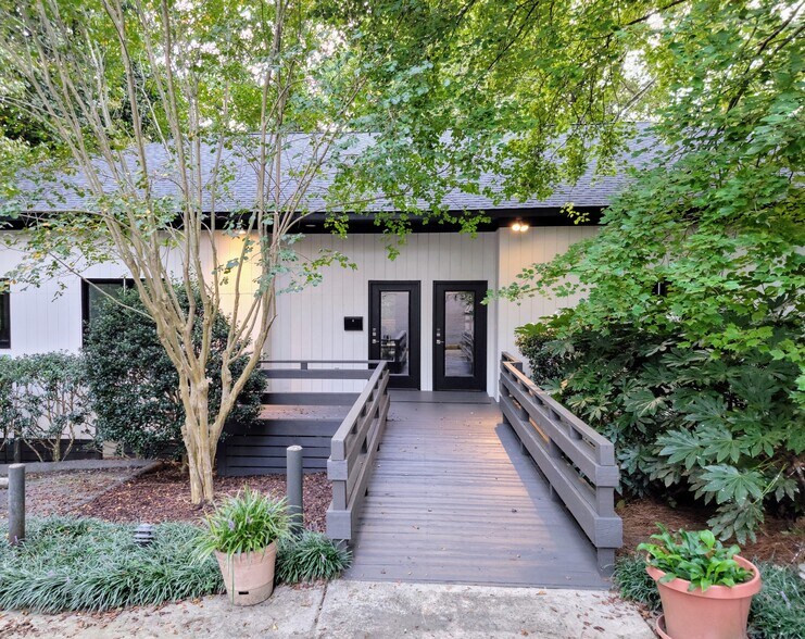 More Photos Of 3950 Blue Ridge Rd, Raleigh Medical For Sale