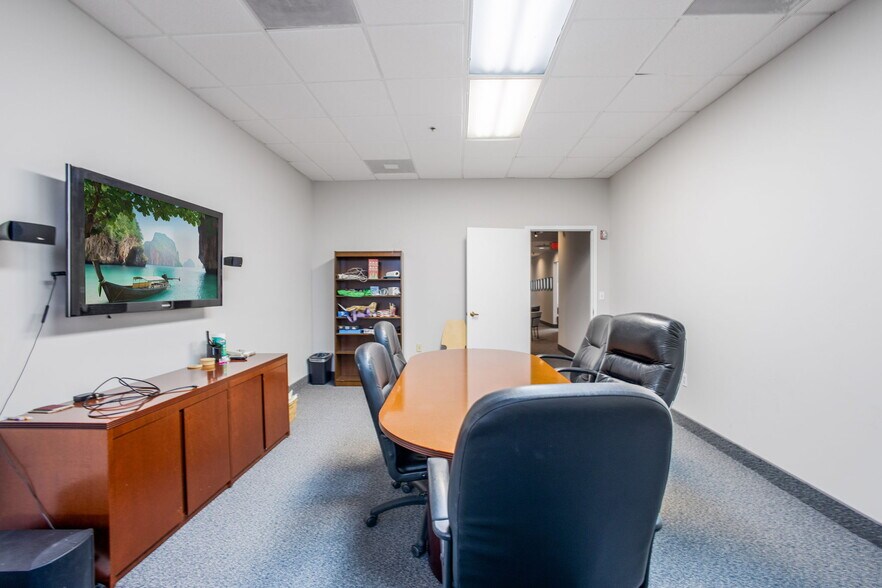 More Photos Of 1908 Mt. Vernon Ave, Alexandria Storefront Retail Office For Sale