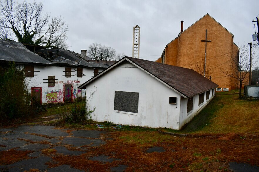 More Photos Of 2218 Candler Rd, Decatur Religious Facility For Sale