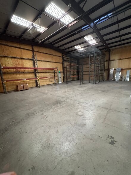 More Photos Of 190 E San Antonio Dr, King City Industrial For Sale