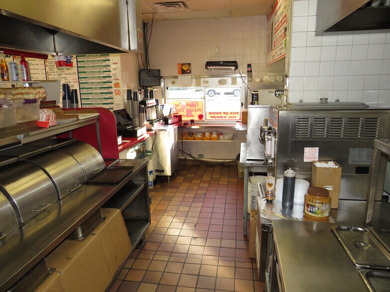 More Photos Of 2600 W Jefferson St, Joliet Fast Food For Sale