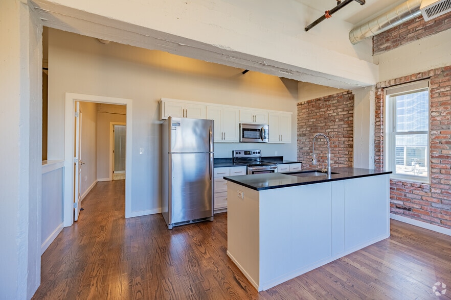 More Photos Of 310 E 1st St, Tulsa Apartments For Lease