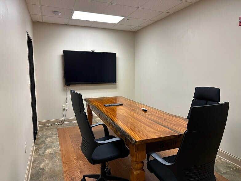 More Photos Of 4750 Sherwood Common Blvd, Baton Rouge Office For Lease
