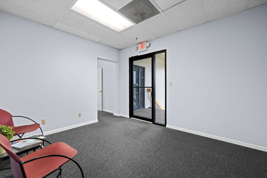 More Photos Of 4171-4193 Crescent Dr, Saint Louis Medical For Sale