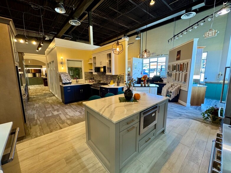 More Photos Of 3041 Golansky Blvd, Woodbridge Storefront For Lease