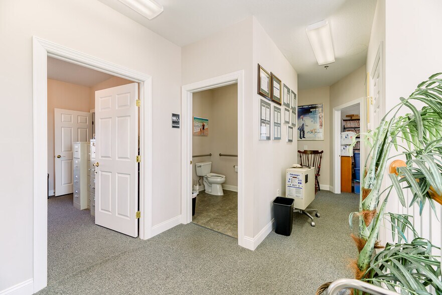 More Photos Of 3210 N Croatan Hwy, Kill Devil Hills Office Residential For Sale