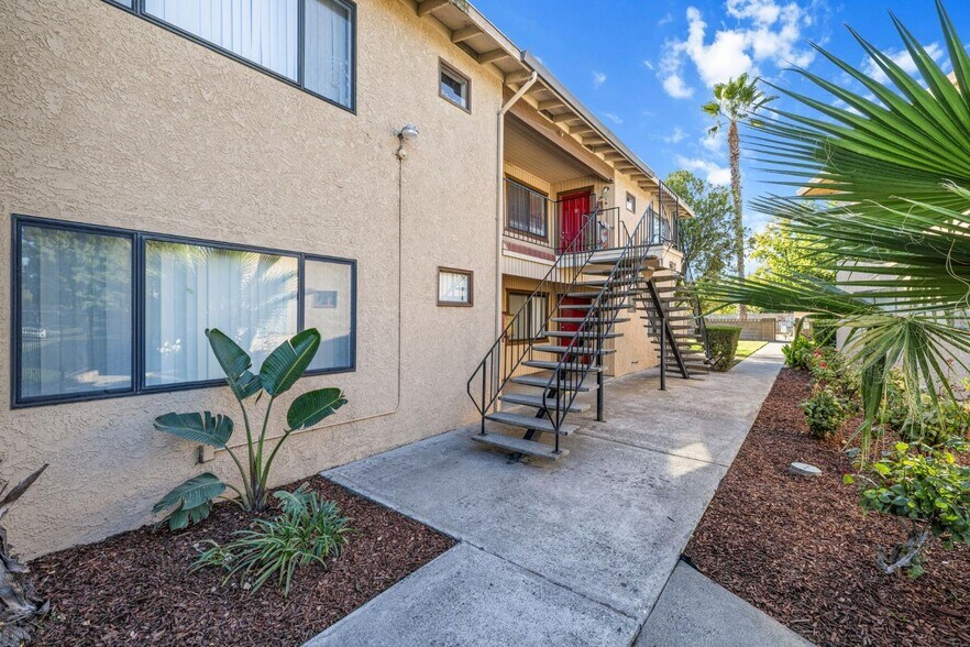 More Photos Of 6004-6012 Gloria Dr, Sacramento Apartments For Sale