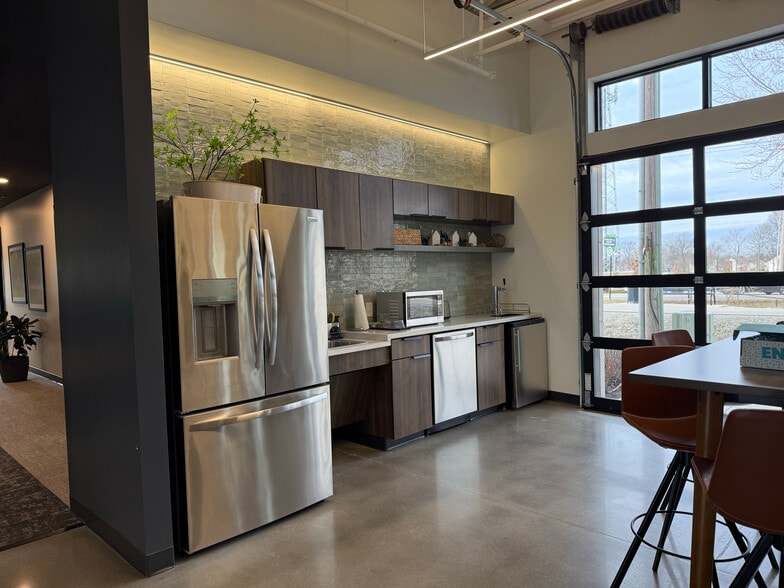 More Photos Of 8911 Technology Dr, Fishers Office For Lease