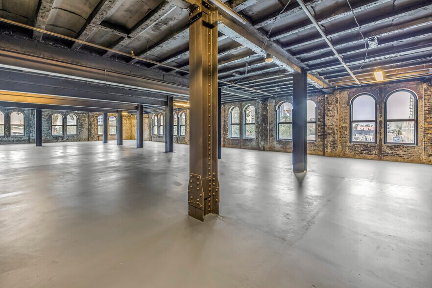 More Photos Of 895 Central Ave, Saint Petersburg Office For Lease