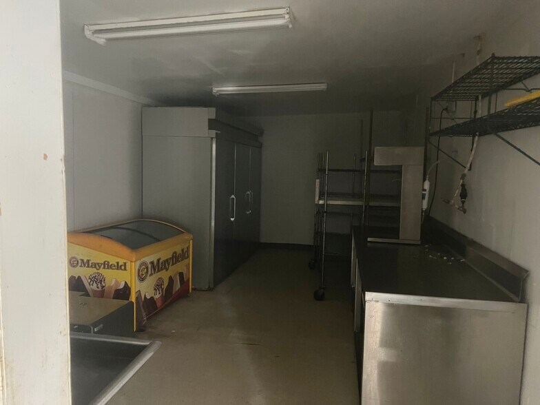 More Photos Of 141 S Old Highway 27, Roopville General Retail For Sale