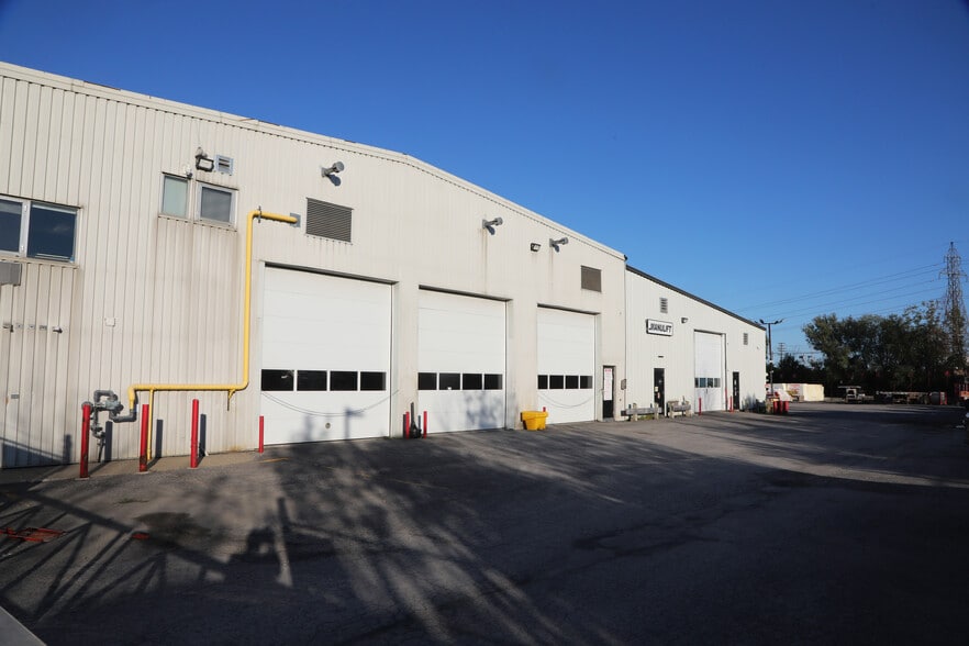 More Photos Of 1396 Windmill Ln, Ottawa Industrial For Sale
