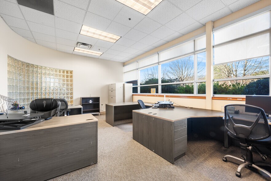 More Photos Of 38 Plains Rd, Essex Light Manufacturing For Lease