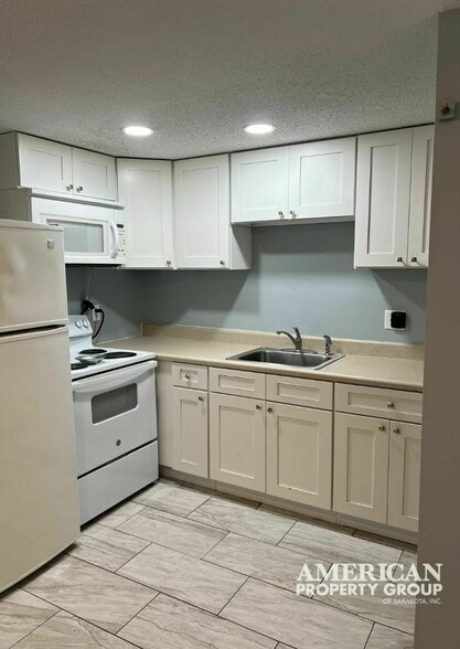More Photos Of 2619 45th Ave W, Bradenton Apartments For Sale