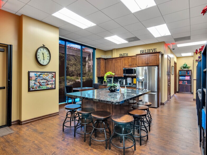 More Photos Of 3155 Old Conejo Rd, Thousand Oaks Office For Sale