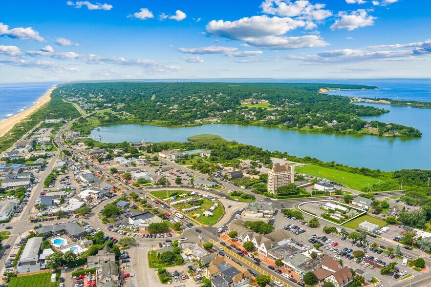 More Photos Of 63 S Euclid Ave, Montauk Restaurant For Sale