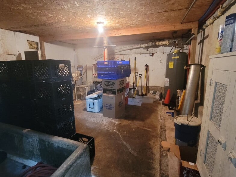 More Photos Of 153 Main St, Bowlus Convenience Store For Sale