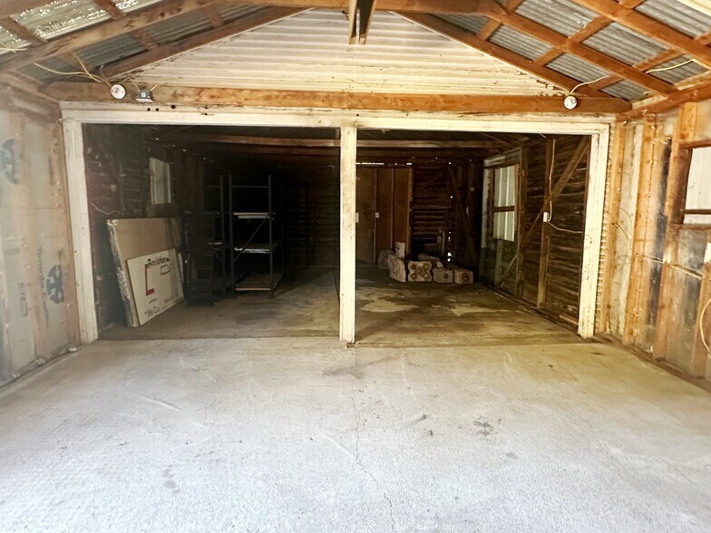 More Photos Of 1601 Kemp Blvd, Wichita Falls Showroom For Lease