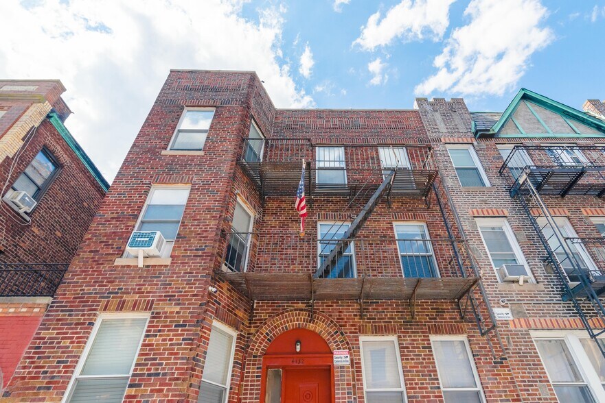 More Photos Of 4132 53rd St, Woodside Apartments For Sale