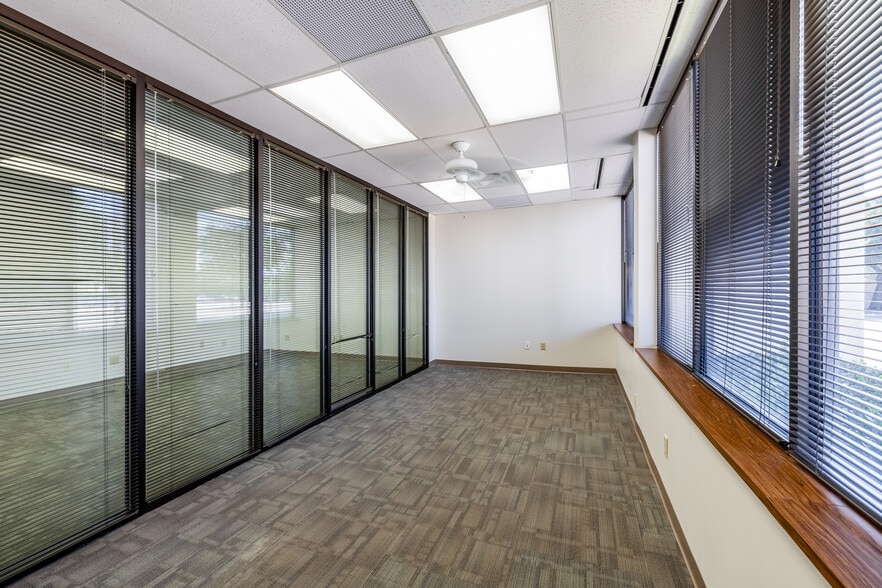 More Photos Of 9330 Amberton Pky, Dallas Office For Lease