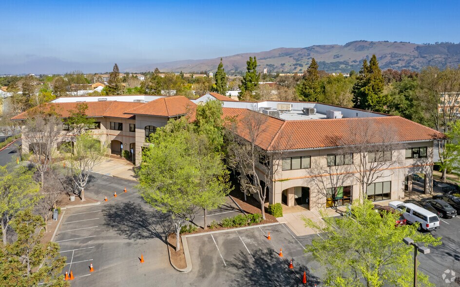 More Photos Of 610 Jarvis Dr, Morgan Hill Office For Lease