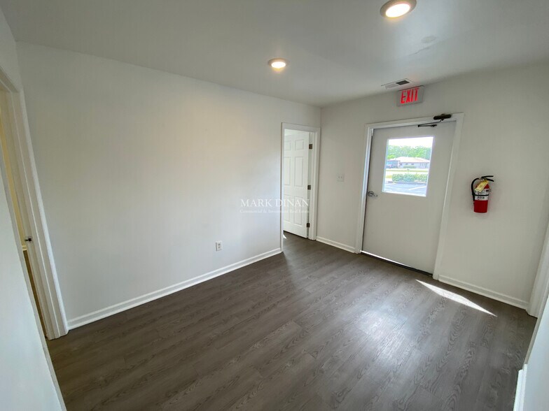 More Photos Of 1334 1st St N, Alabaster General Retail For Lease