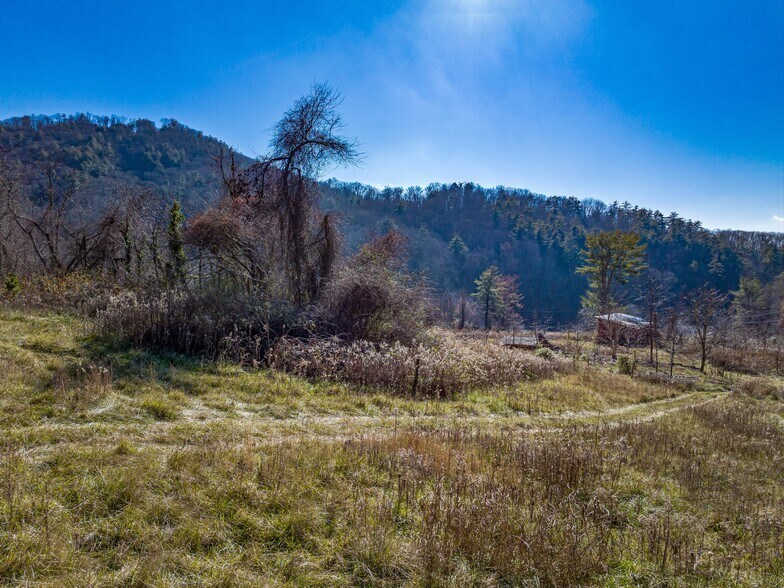 More Photos Of 300 Baird Cove Rd, Asheville Land For Sale