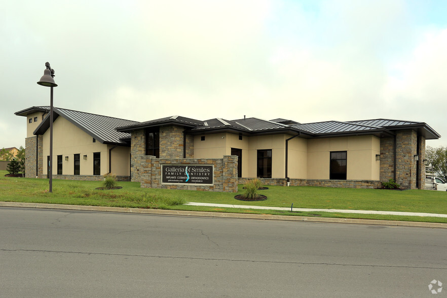 Primary Photo Of 8014 S 101st East Ave, Tulsa Medical For Lease