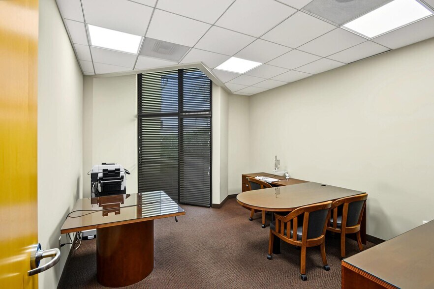 More Photos Of 550 Price Ave, Redwood City Office For Sale