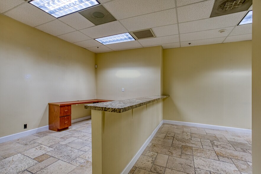 More Photos Of 732 S 6th St, Las Vegas Loft Creative Space For Lease