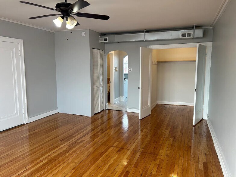 More Photos Of 5701 W Roosevelt Rd, Cicero Apartments For Lease