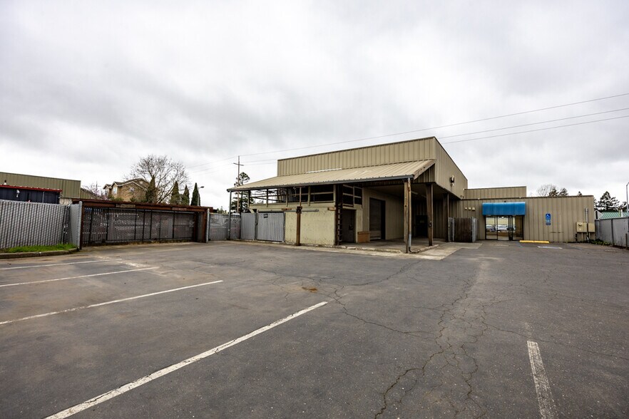 More Photos Of 3218-3220 Santa Rosa Ave, Santa Rosa Service For Lease