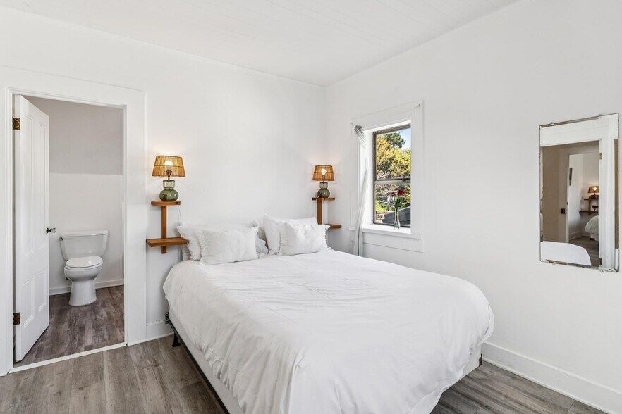 More Photos Of 11 Wharf Rd, Bolinas General Retail For Sale
