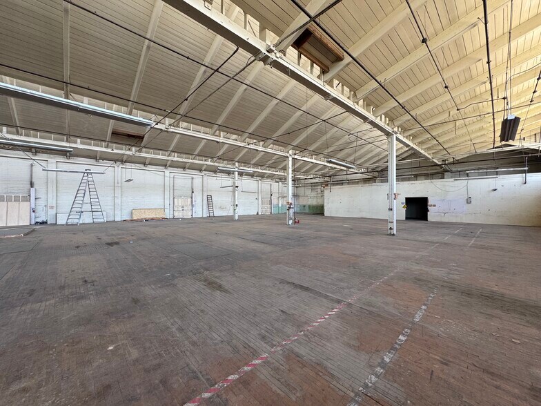 More Photos Of 341 A St, Fillmore Warehouse For Lease