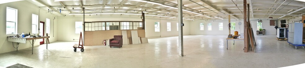 More Photos Of 8922 NE Vancouver Way, Portland Service For Lease
